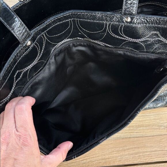 Coach Signature stitched Black patient leather diaper Bag purse laptop carrier - Picture 14 of 16